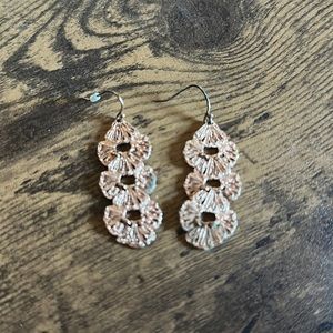 Stella and Dot Rose gold dangly earrings